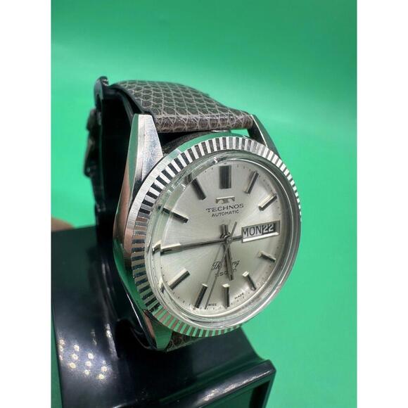 Vintage Nice TECHNOS The King Automatic Swiss Made Mens Divers Wristwatch main image 4